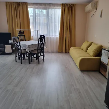 Perla South Apartman Carevo